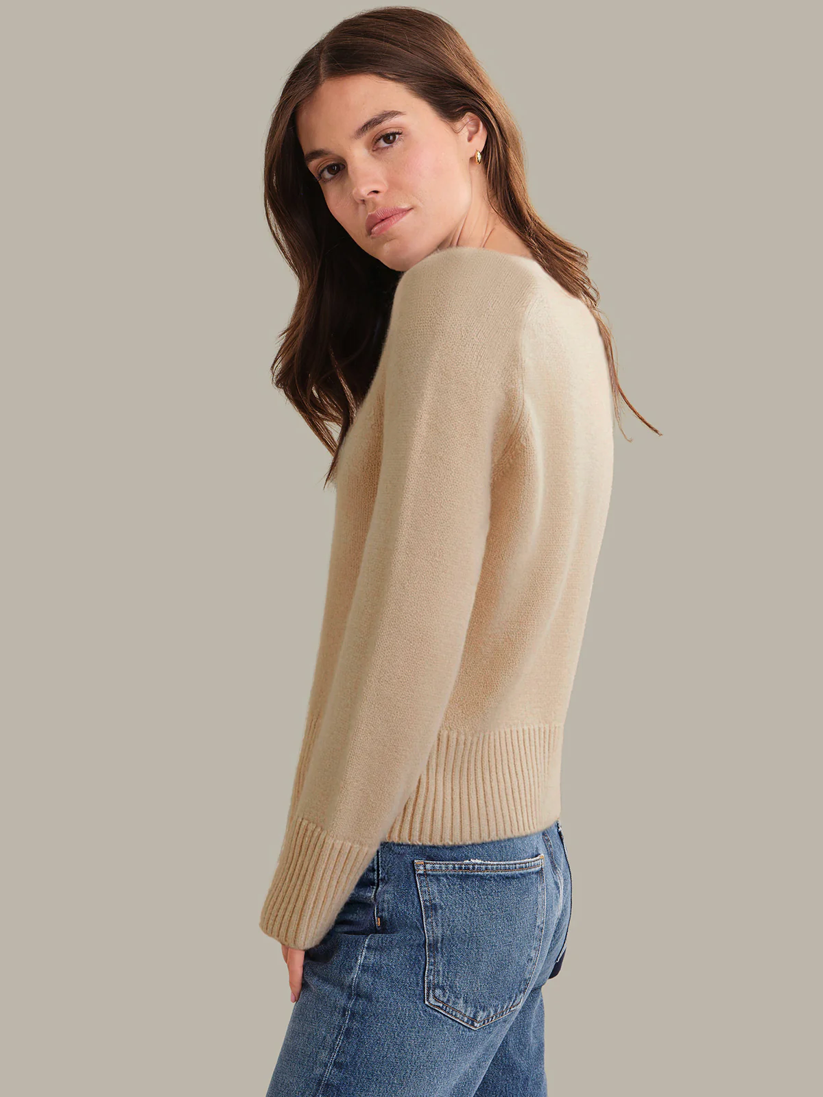 Alina: Cashmere Blend V-Neck Sweater - Image 3