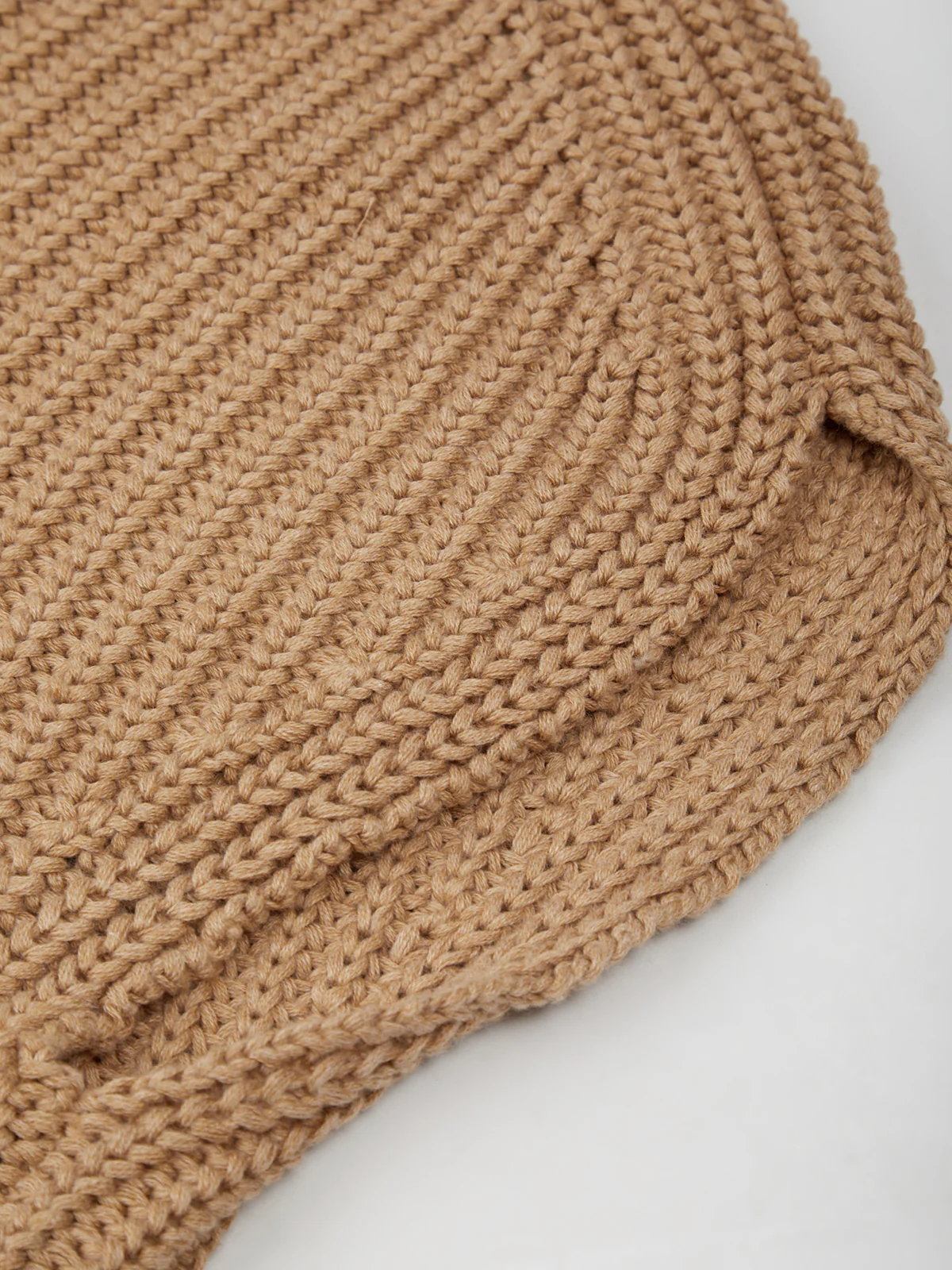 Cate: Sleeveless Turtleneck Sweater - Image 4