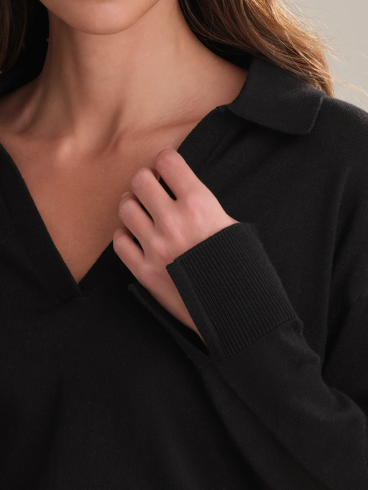 Maddi: V-Neck Collar Cotton Pullover - Image 4